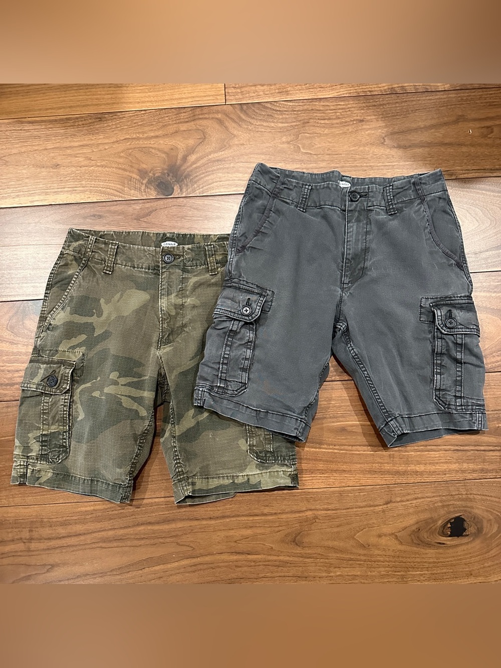 Old Navy Men’s Cargo Shorts Bundle - Size 29 (Set of 2) Camo & Gray